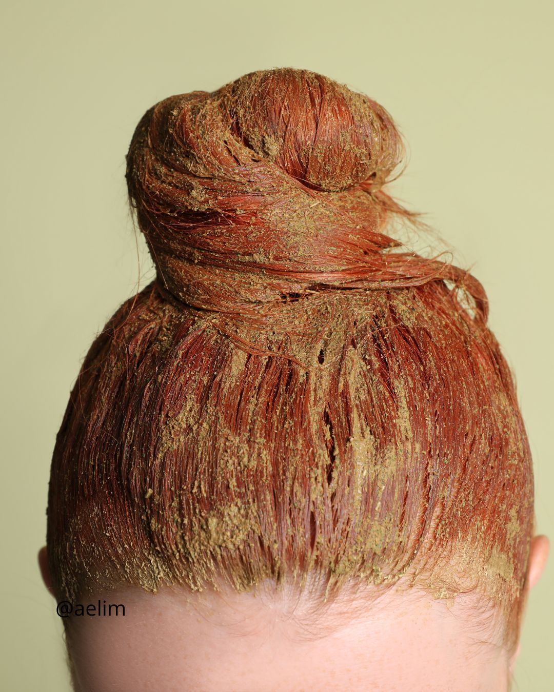 Détox du cuir chevelu : pourquoi c’est essentiel pour des cheveux en bonne santé ?